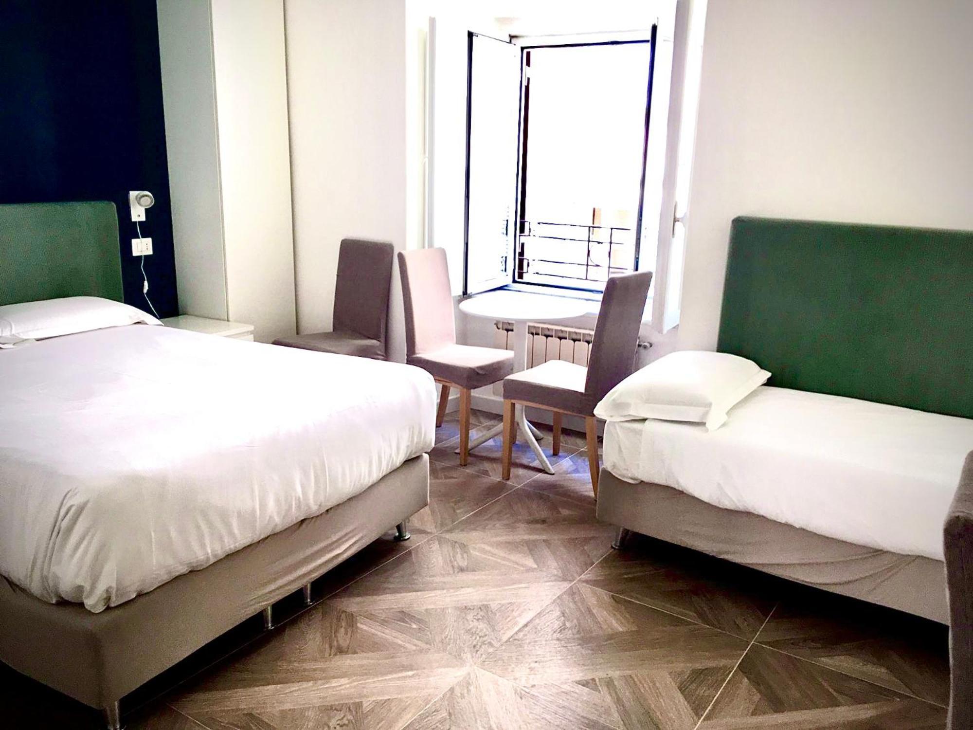 900 Liberty Rooms — Photos 3